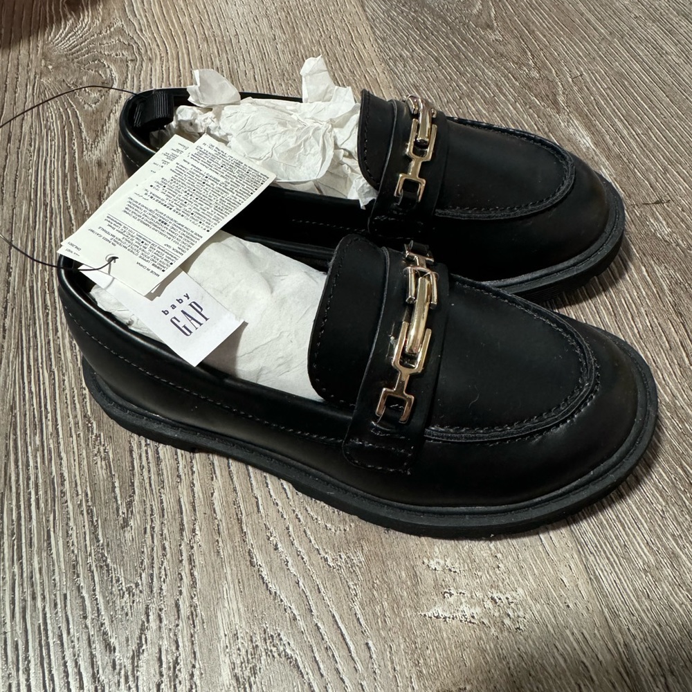 Baby Gap shoes for girls- size: 10